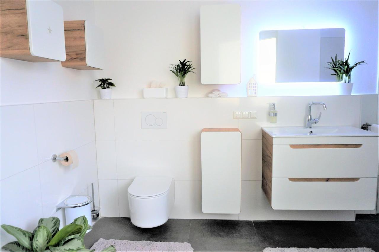 Apartment Mein Apartment, Stars Mit Balkon Und Klima Fuer Bis Zu 4 Personen